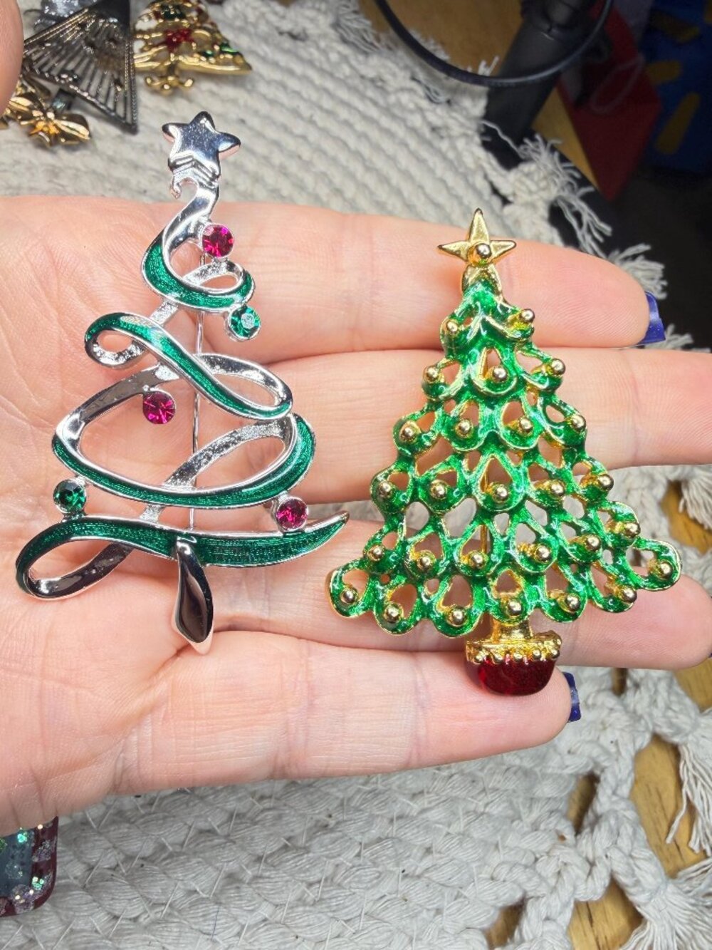 Christmas Tree Brooch Lot of 16 | Vintage Modern | Jewelry Tree Craft Collection - Picture 4 of 15